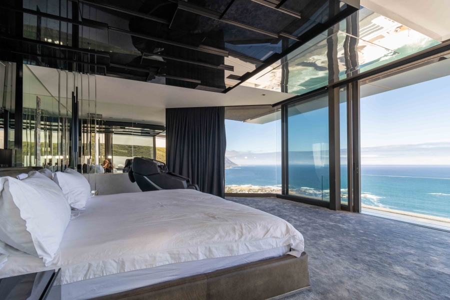 5 Bedroom Property for Sale in Clifton Western Cape